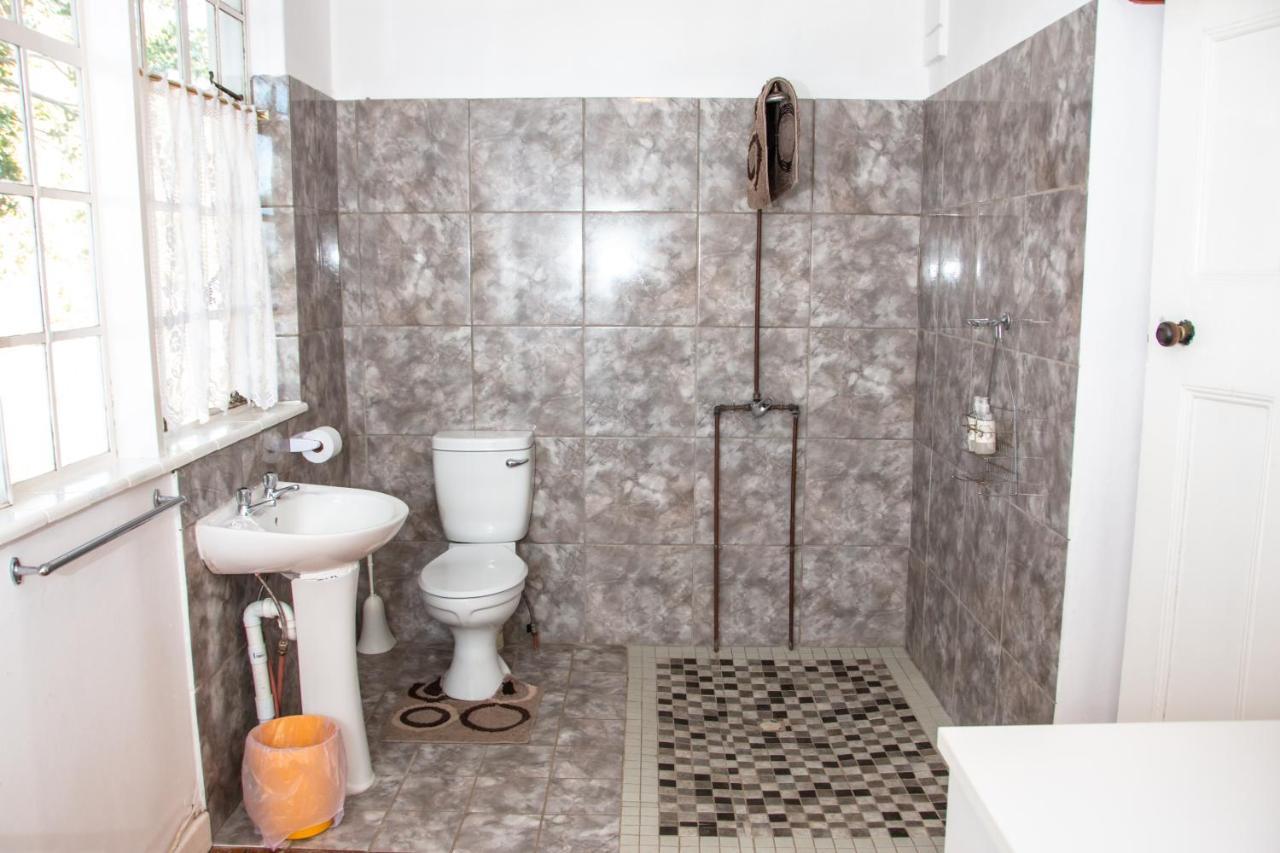 Jennis Place Graaff-Reinet エクステリア 写真
