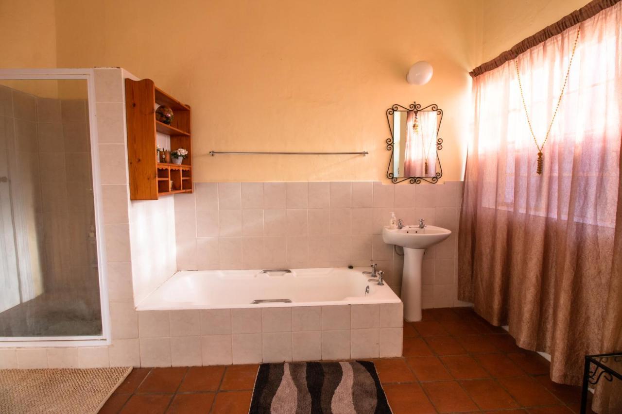 Jennis Place Graaff-Reinet エクステリア 写真